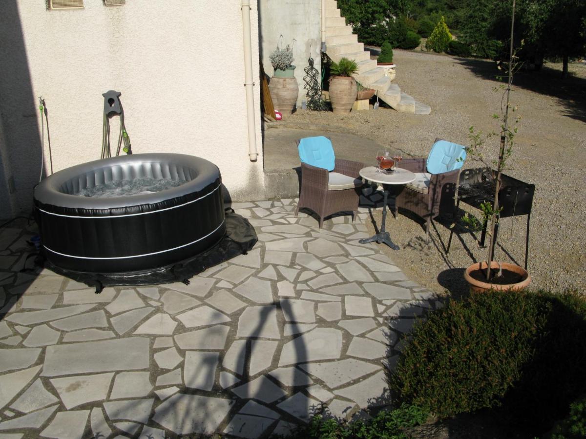 Mas A 4 Mains Panzió Cesseras Kültér fotó